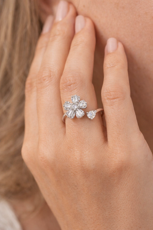 Petal Whisper Ring - Adjustable - HYZORA