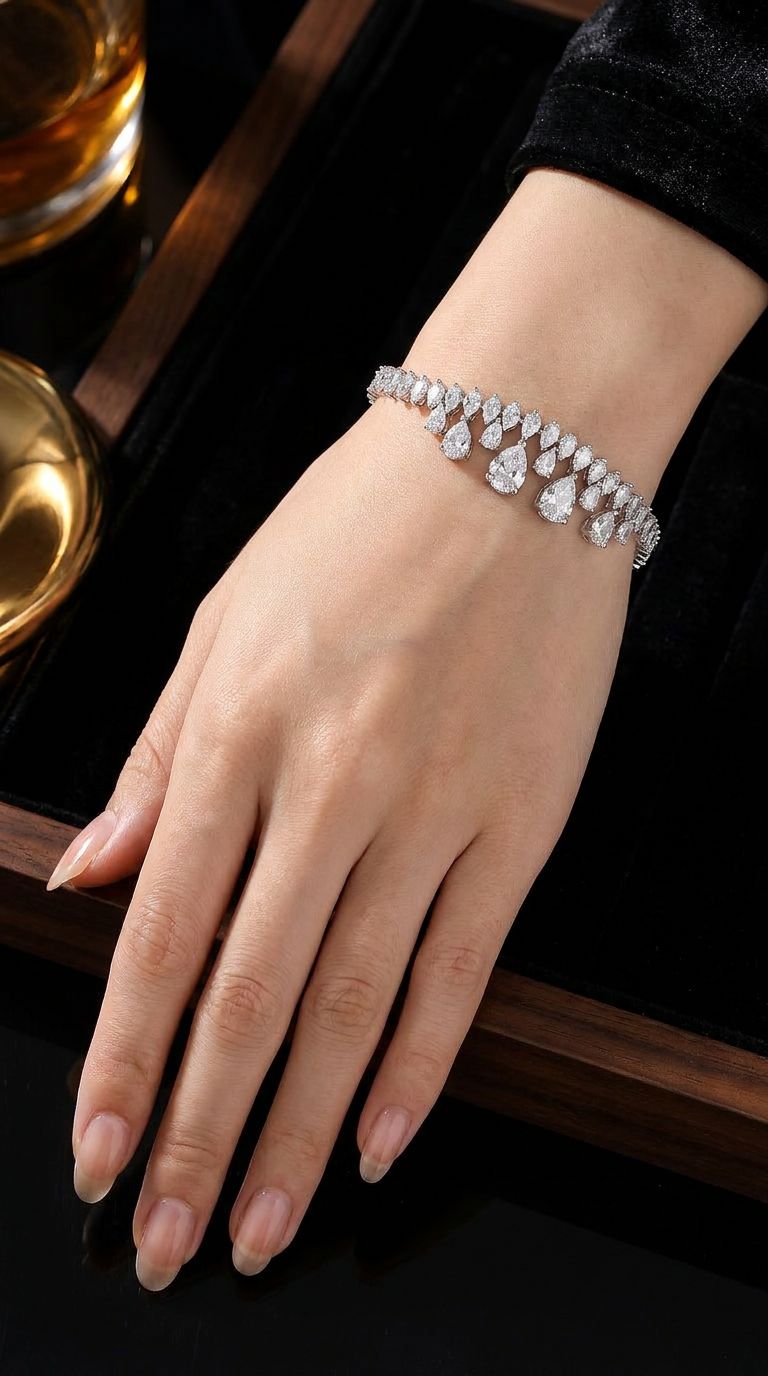 Crystal Veil Bracelet ( Silver ) - HYZORA
