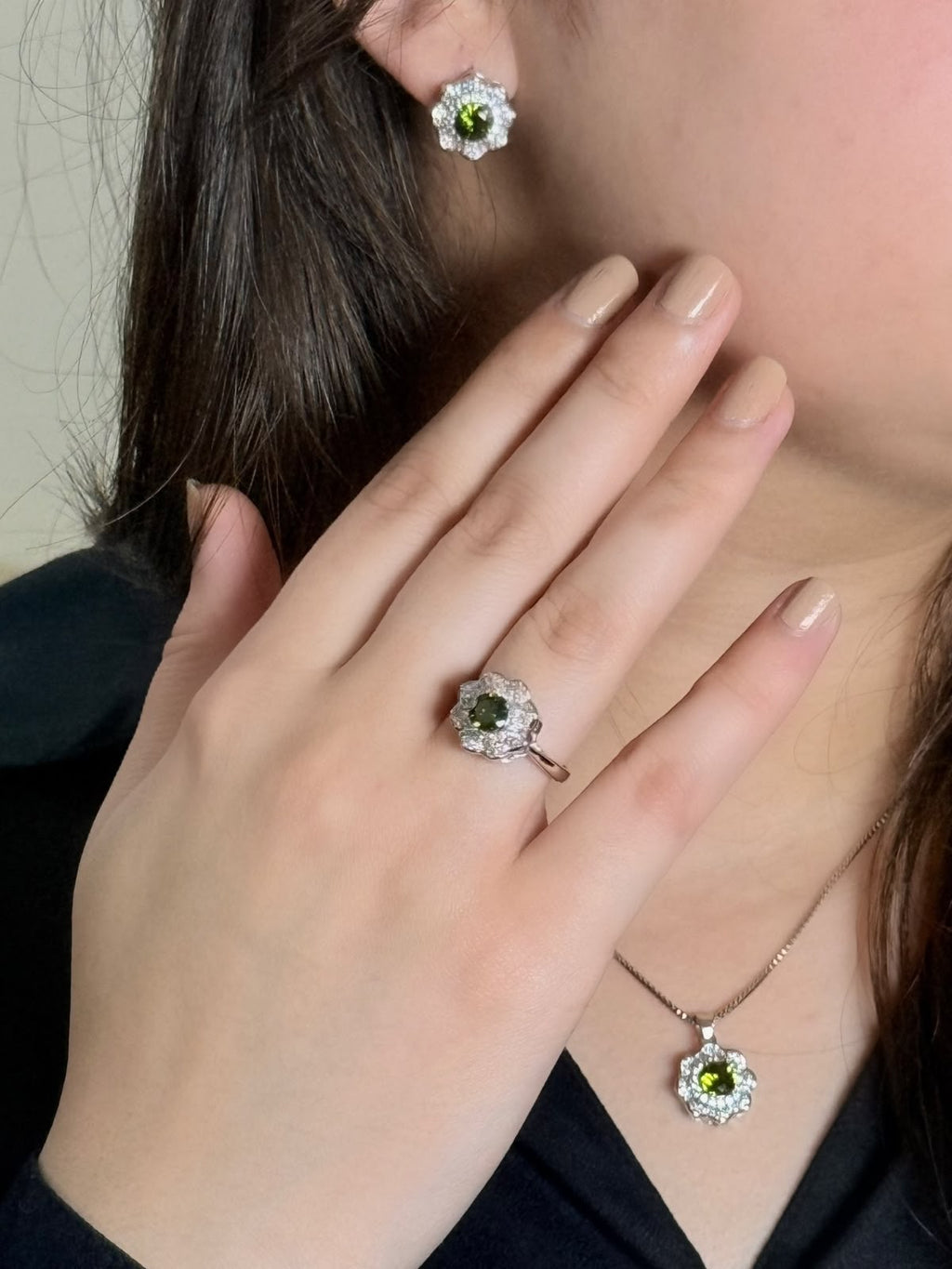 Green Gemstone Bloom Jewelry Set