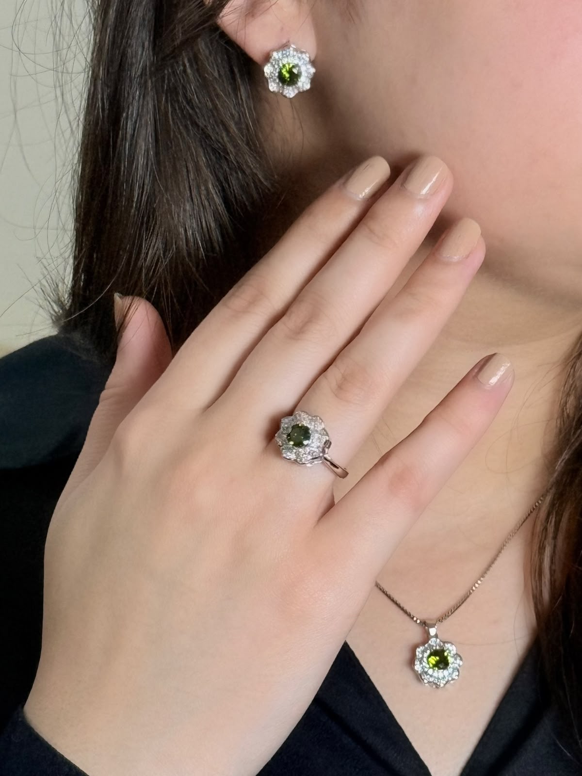 Green Gemstone Bloom Jewelry Set