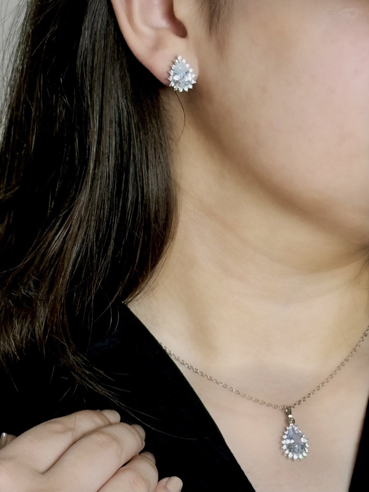 Moonlit Drop Jewelry Set