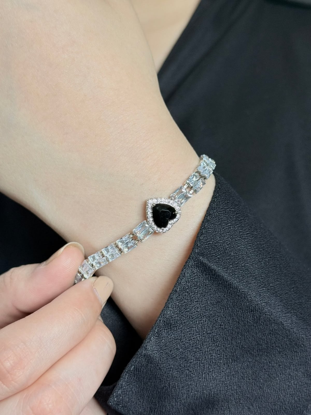 Midnight Heart Bracelet
