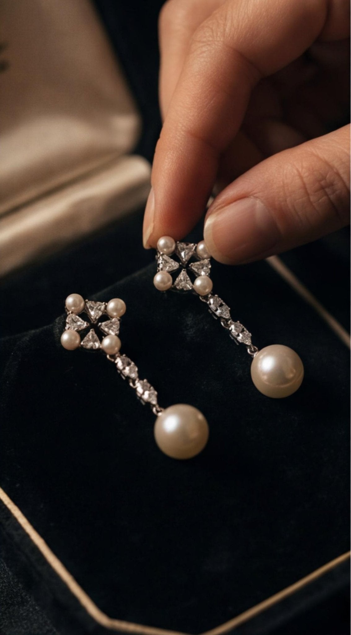 Serenade Pearls Earrings - HYZORA